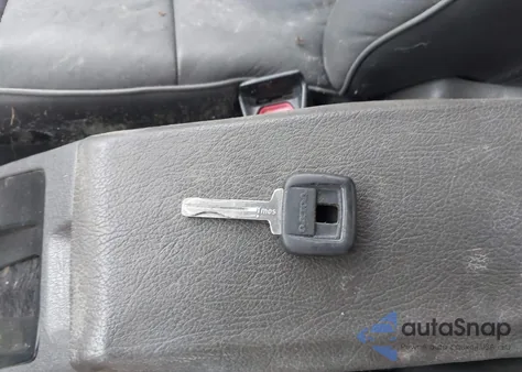 1989 Volvo 760 from USA, damaged, VIN YV1GA8745K0062221